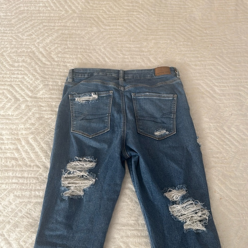 American eagle ripped jeans